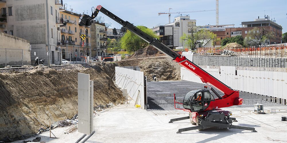 MAGNI Teleskoplader im Baustelleneinsatz